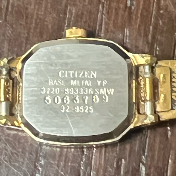 True Vintage Citizen Ladies Gold-Tone Dress Watch 60s-70s Japanese Made As Is - Picture 2 of 6